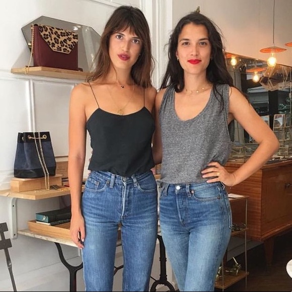 Minimalist black tank - Picture 2 of 4